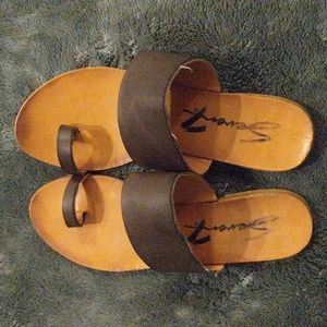 Women's sandal